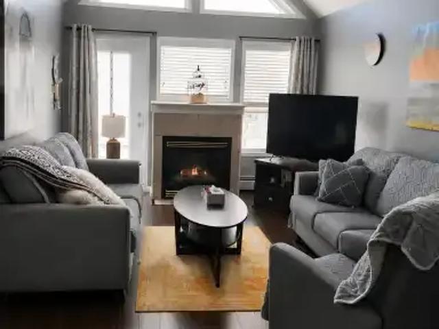 2 Bedroom Condo Calgary AB 102952000