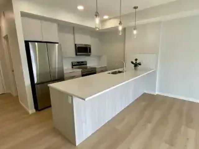 2 Bedroom Condo Calgary AB 102018480