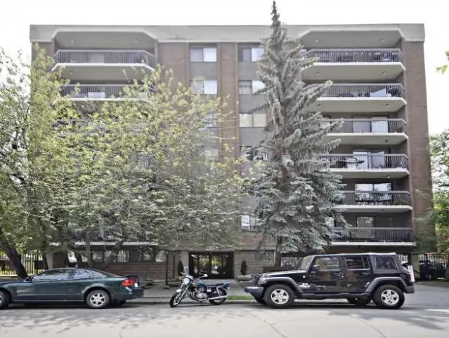 2 Bedroom Condo Calgary AB 102272396
