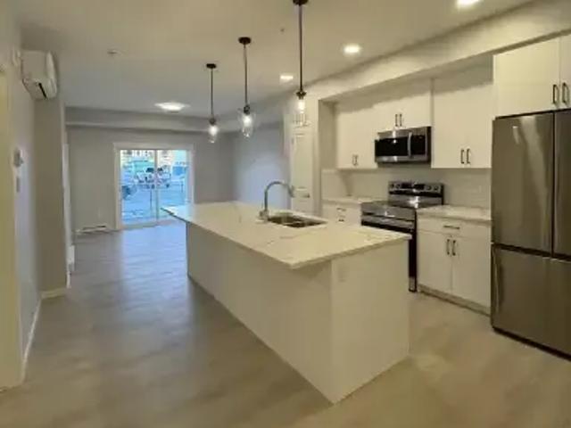2 Bedroom Condo Calgary AB 102339092