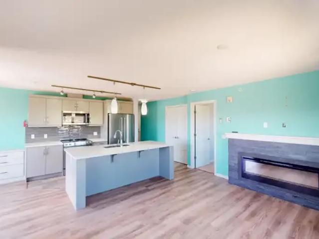 2 Bedroom Condo Calgary AB 103411221