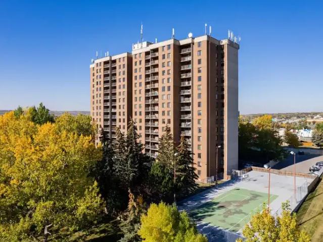 2 Bedroom Condo Calgary AB 103411265