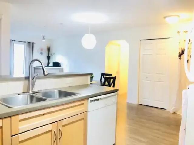 2 Bedroom Condo Calgary AB 103569115