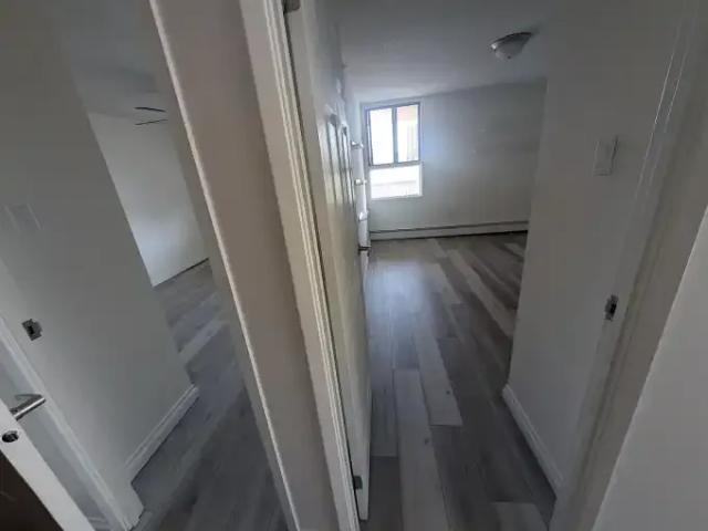 2 Bedroom Condo Calgary AB 103611430