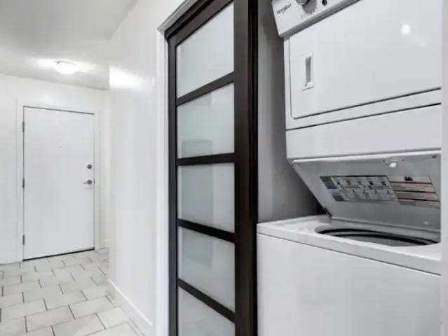 2 Bedroom Condo Calgary AB 103739733