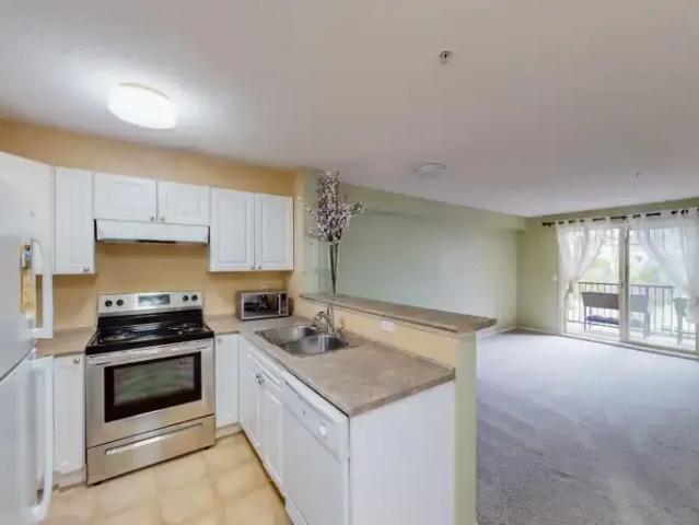 2 Bedroom Condo Calgary AB 103920521