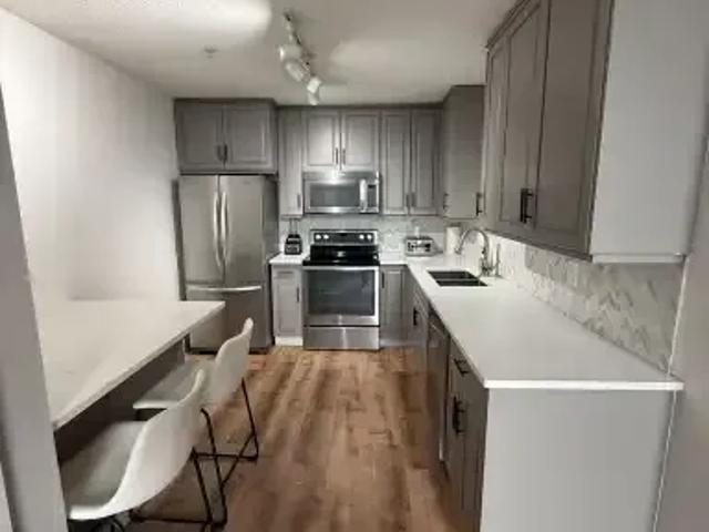 2 Bedroom Condo Calgary AB 103958668