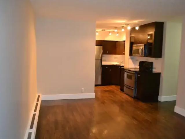 2 Bedroom Condo Calgary AB 103958692