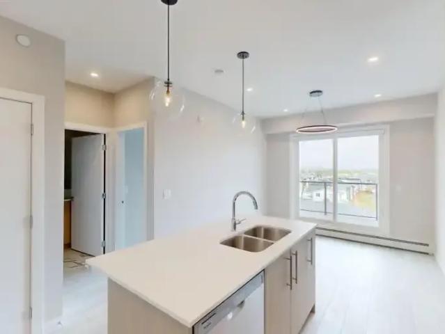 2 Bedroom Condo Calgary AB 103958719