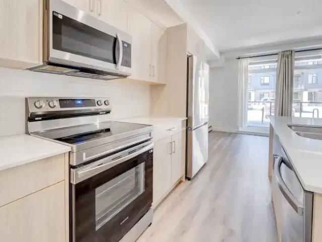 2 Bedroom Condo Calgary AB 103030686