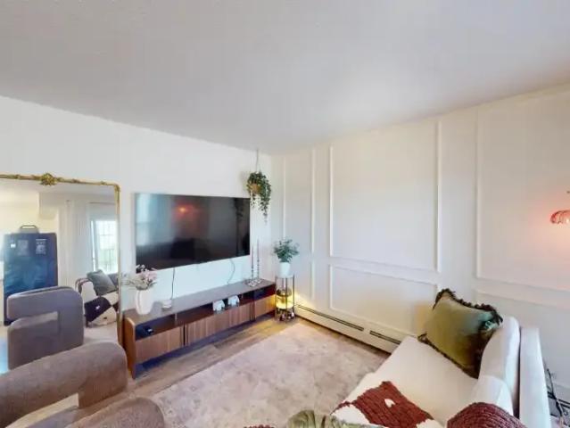 2 Bedroom Condo Calgary AB 103151719