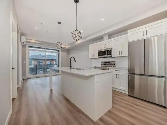 2 Bedroom Condo Calgary AB 103322645