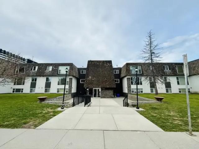 2 Bedroom Condo Calgary AB 103395625