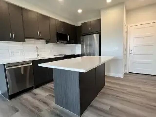 2 Bedroom Condo Calgary AB 104401579