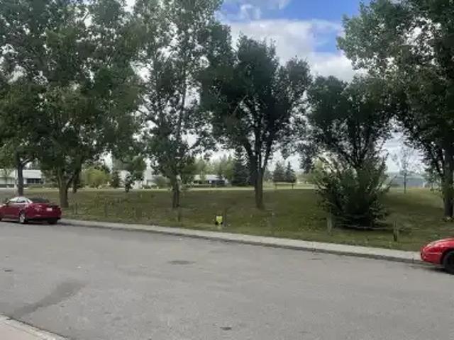2 Bedroom Condo Calgary AB 104401029