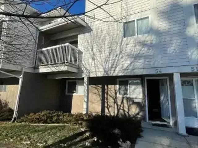 2 Bedroom Condo Calgary AB 104433833