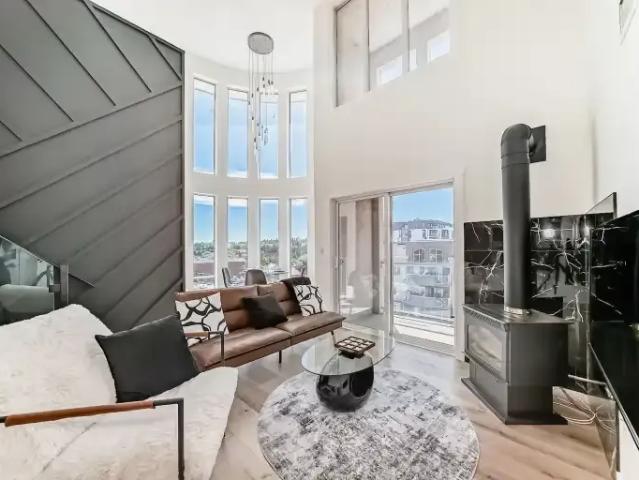 2 Bedroom Condo Calgary AB 104434217