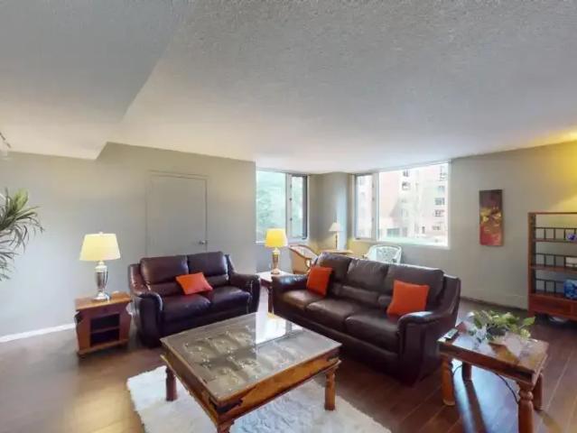 2 Bedroom Condo Calgary AB 104470830