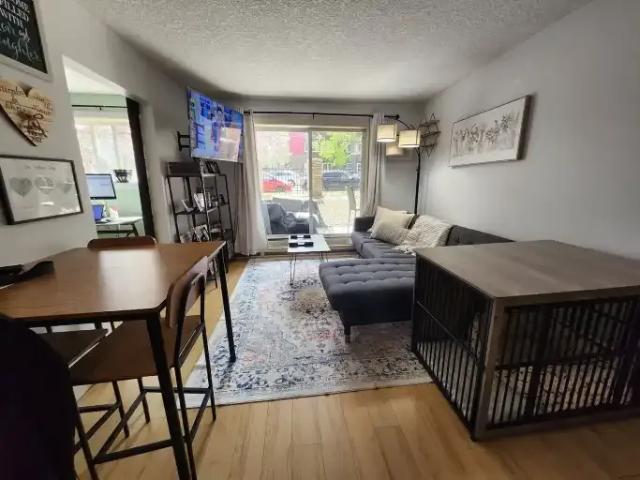 2 Bedroom Condo Calgary AB 104506861