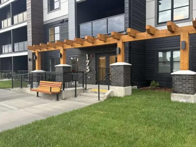 2 Bedroom Condo Calgary AB 104535468