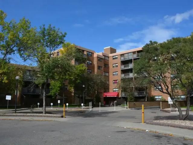 2 Bedroom Condo Calgary AB 104598150