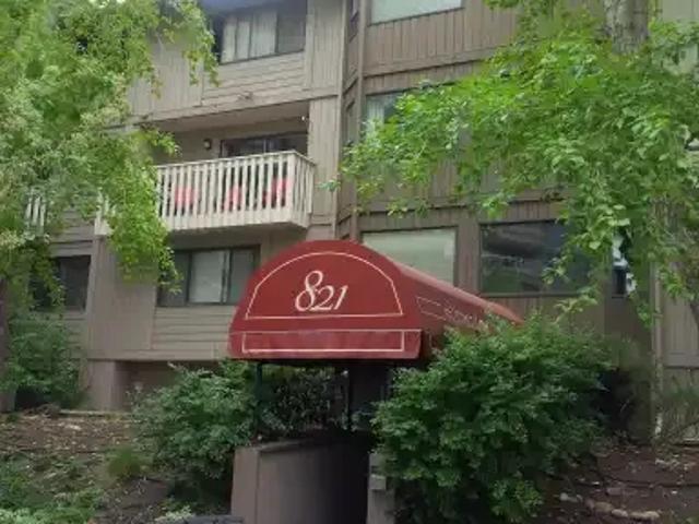 2 Bedroom Condo Calgary AB 104598228