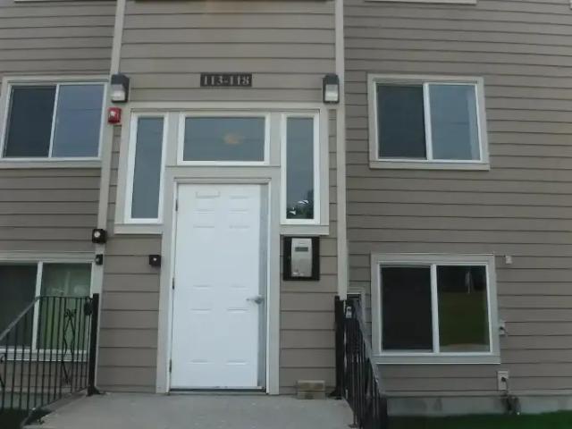 2 Bedroom Condo Calgary AB 104598376
