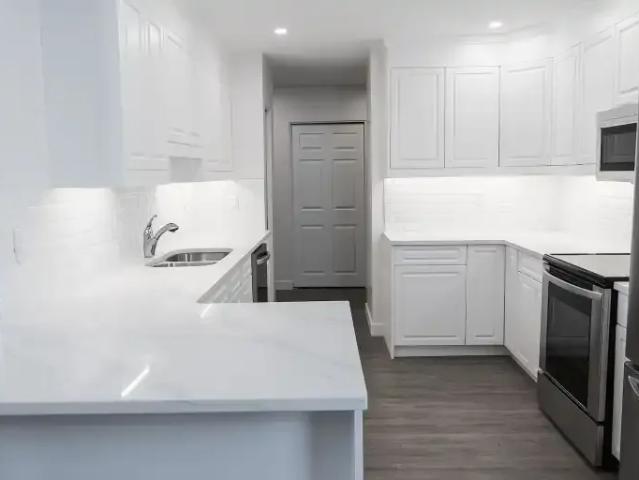 2 Bedroom Condo Calgary AB 104637960