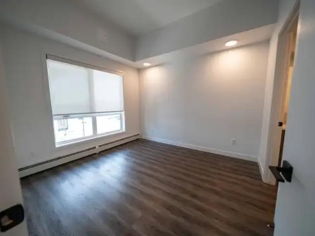 2 Bedroom Condo Calgary AB 104681650
