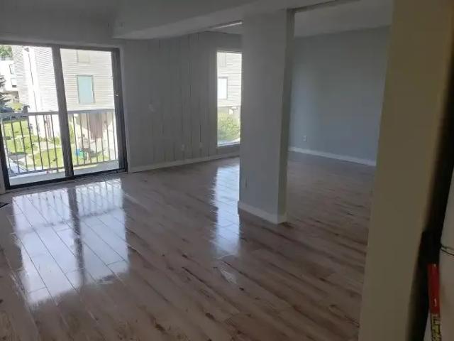 2 Bedroom Condo Calgary AB 104824499