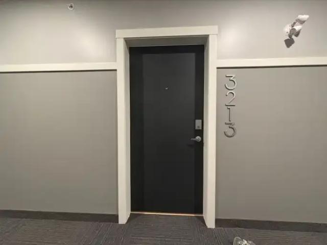 2 Bedroom Condo Calgary AB 104824752