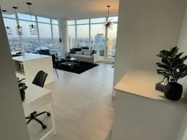 2 Bedroom Condo Calgary AB 104864071
