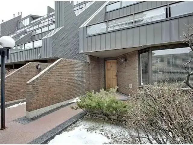 2 Bedroom Condo Calgary AB 104940747