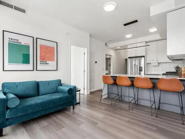 2 Bedroom Condo Calgary AB 104972761