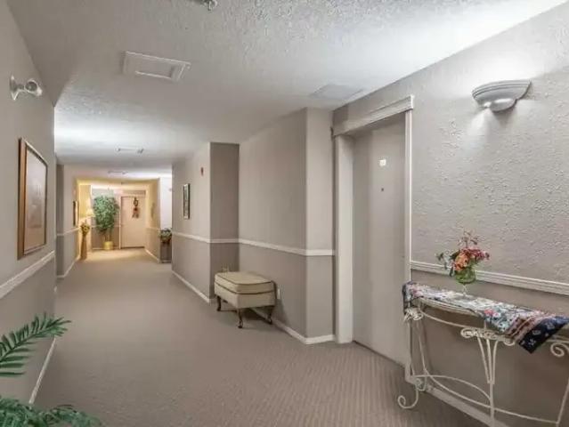 2 Bedroom Condo Calgary AB 104106683