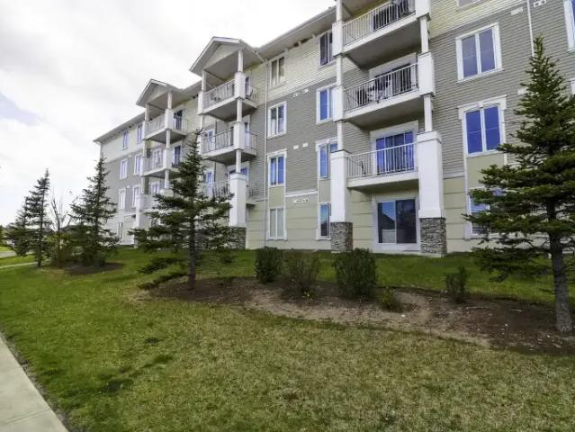 2 Bedroom Condo Calgary AB 104178981