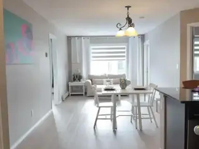 2 Bedroom Condo Calgary AB 104179430