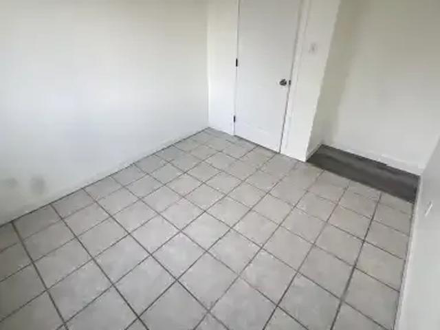 2 Bedroom Condo Calgary AB 104179475