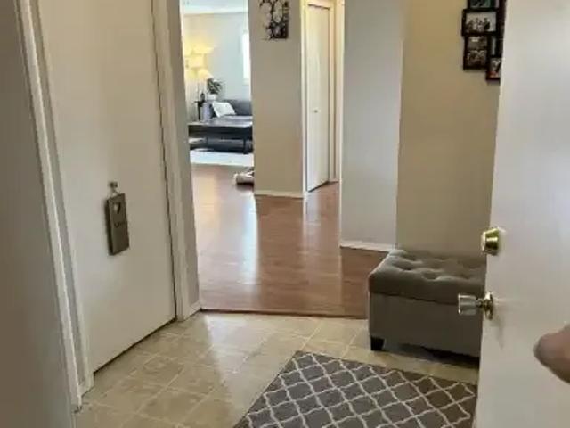 2 Bedroom Condo Calgary AB 104179596