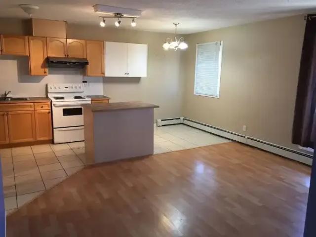 2 Bedroom Condo Calgary AB 104179956