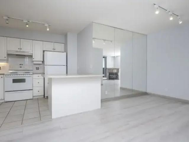 2 Bedroom Condo Calgary AB 104180649