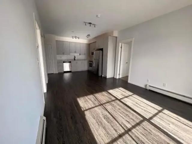 2 Bedroom Condo Calgary AB 104180772
