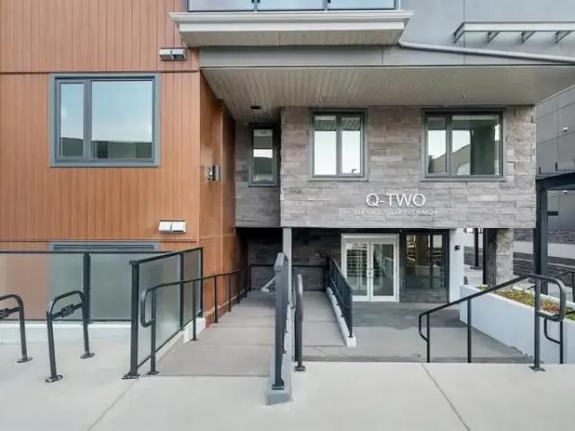2 Bedroom Condo Calgary AB 104180934