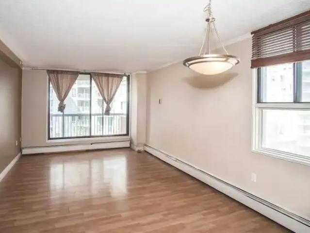 2 Bedroom Condo Calgary AB 104180035