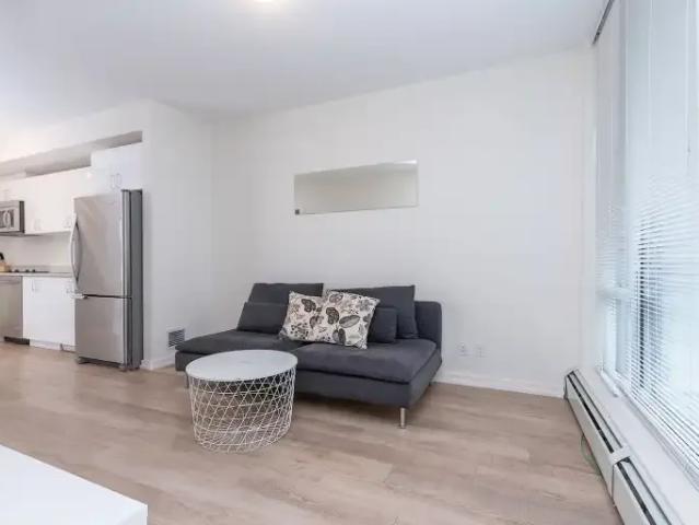 2 Bedroom Condo Calgary AB 104180208