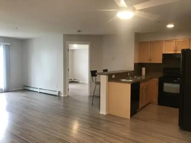 2 Bedroom Condo Calgary AB 104181439