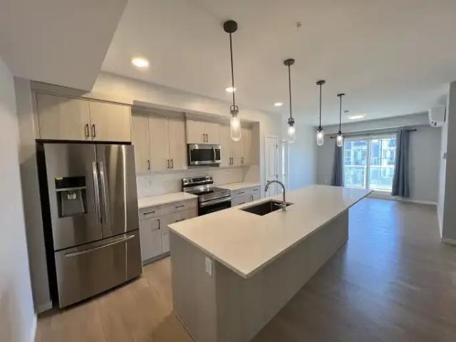 2 Bedroom Condo Calgary AB 104182602