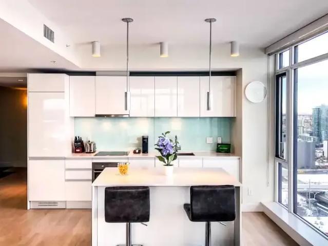 2 Bedroom Condo Calgary AB 104182950