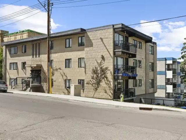 2 Bedroom Condo Calgary AB 104182007