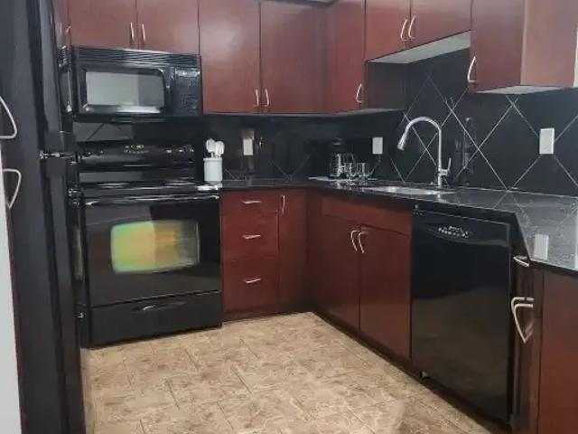 2 Bedroom Condo Calgary AB 104182009